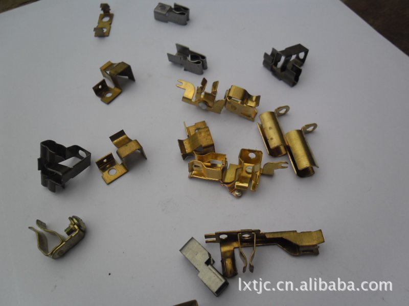 什么是低压电器的额定工作电压？这背后藏着什么秘密？让我们一起揭开它的面纱。
